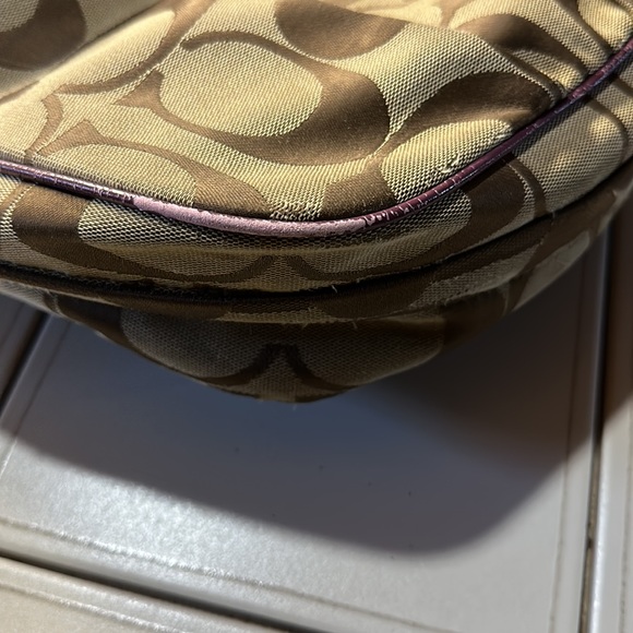 Authentic Coach backpack - Picture 10 of 16